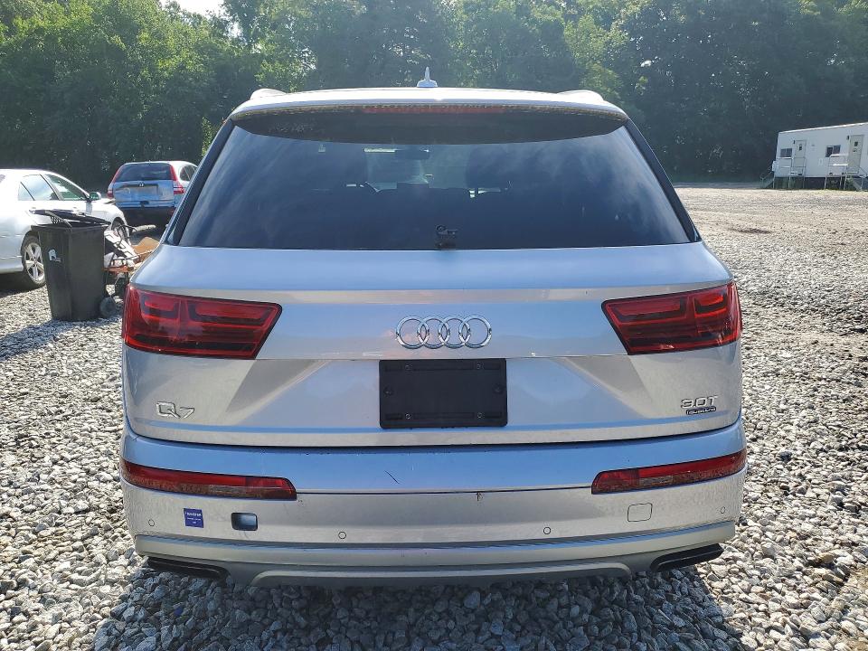 2018 Audi Q7 VIN WA1LABF73JD048946 COPART salvage auction — MINOR DENT/SCRATCHES, MA - CERTIFICATE OF TITLE, sold $3,100 on 2026-07-02 (photo 6)