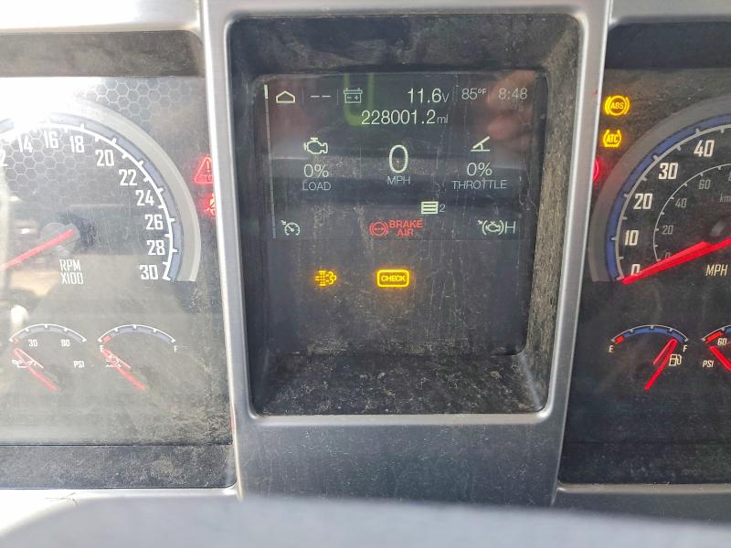 2021 Mack Granite VIN 1M2GR4GC5MM023764 COPART salvage auction — ROLLOVER, AL - CERT OF TITLE-SALVAGE TITLE (P), sold $5,100 on 2026-07-09 (photo 8)