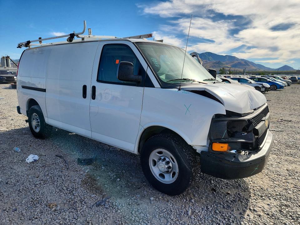 2016 Chevrolet Express VIN 1GCWGAFG9G1285995 COPART salvage auction — FRONT END, Ut - Salvage Certificate, sold $1,450 on 2026-07-24 (photo 4)