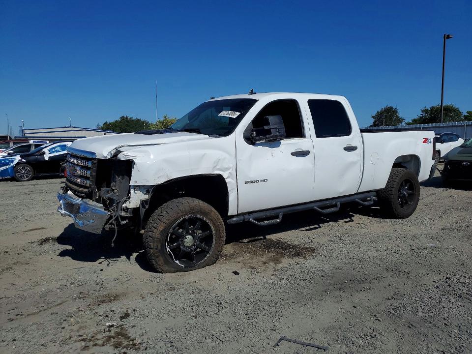 2012 Gmc SIERRA VIN 1GT120C84CF120384 COPART salvage auction — FRONT END, Sc - Salvage Title, sold $4,950 on 2026-07-09 (photo 1)