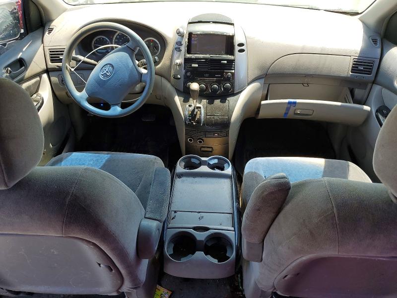 2004 Toyota Sienna VIN 5TDZA23C34S138043 COPART salvage auction — MINOR DENT/SCRATCHES, CA - DIS/DLR/EXP APP FOR DUP SALVAG, sold $650 on 2026-07-27 (photo 8)