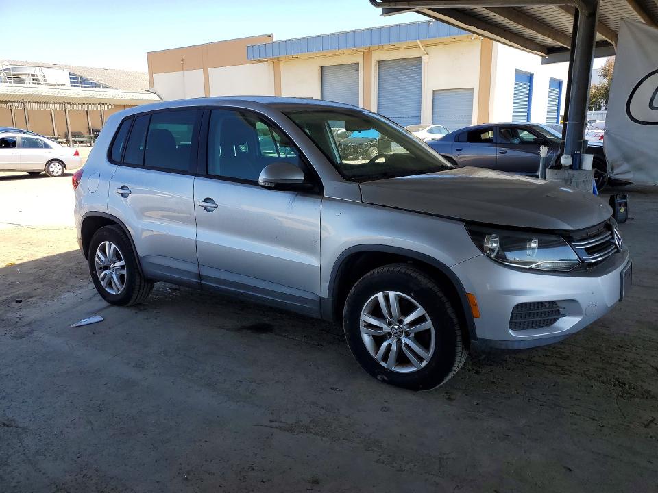 2012 Volkswagen Tiguan VIN WVGAV7AX6CW547751 COPART salvage auction — FRONT END, Ca - Dis/Dlr/Exp Only Clean Title, sold $500 on 2026-07-02 (photo 4)