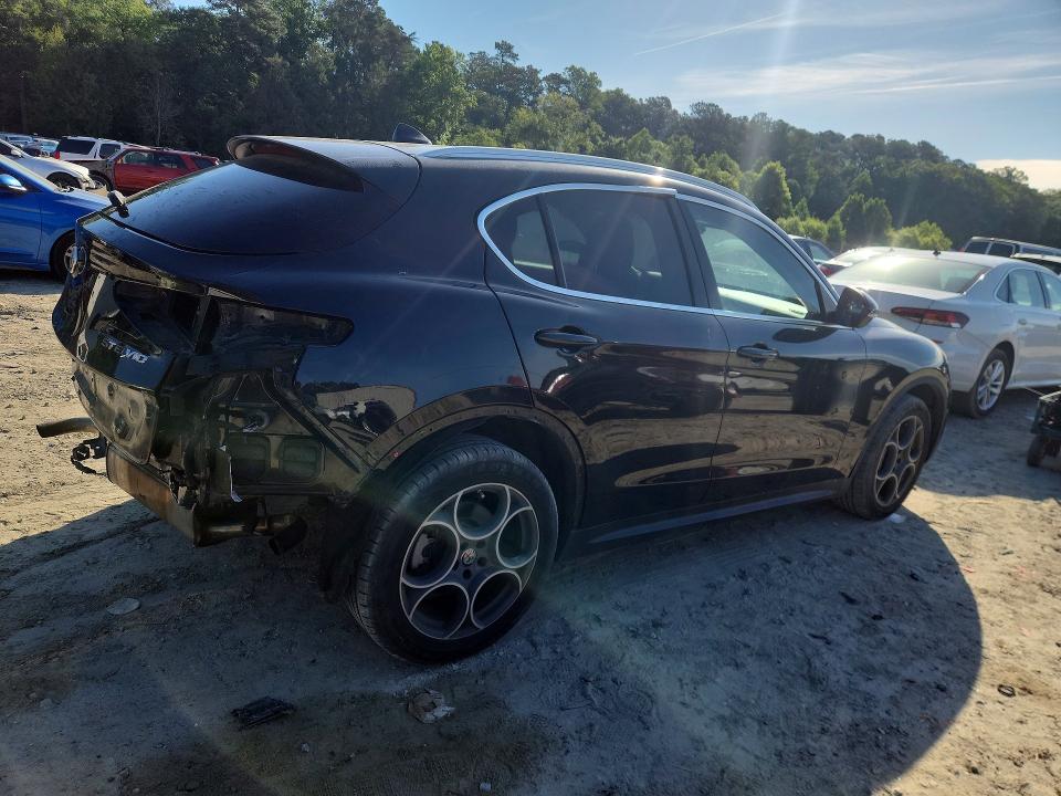 2018 Alfa romeo Stelvio VIN ZASFAKAN0J7B70291 COPART salvage auction — REAR END, Md - Cert Of Salvage > 75% Damage, sold $3,750 on 2026-08-18 (photo 3)