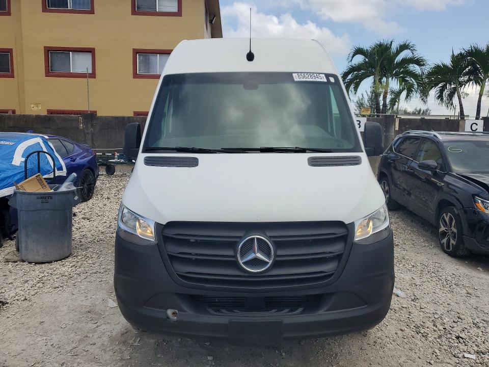 2021 Mercedes-benz VIN W1Y40CHY8MT059634 COPART salvage auction — MINOR DENT/SCRATCHES, Fl - Cert Of Title-Rebuilt, sold $15,100 on 2026-07-20 (photo 5)