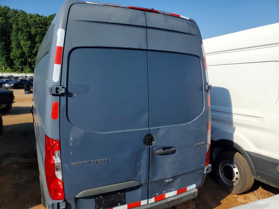 2019 Mercedes-benz Sprinter VIN WD4PF1CD9KP129209 COPART salvage auction — REAR END, Fl - Dealer Only Clean Title, sold $8,800 on 2026-07-29 (photo 6)