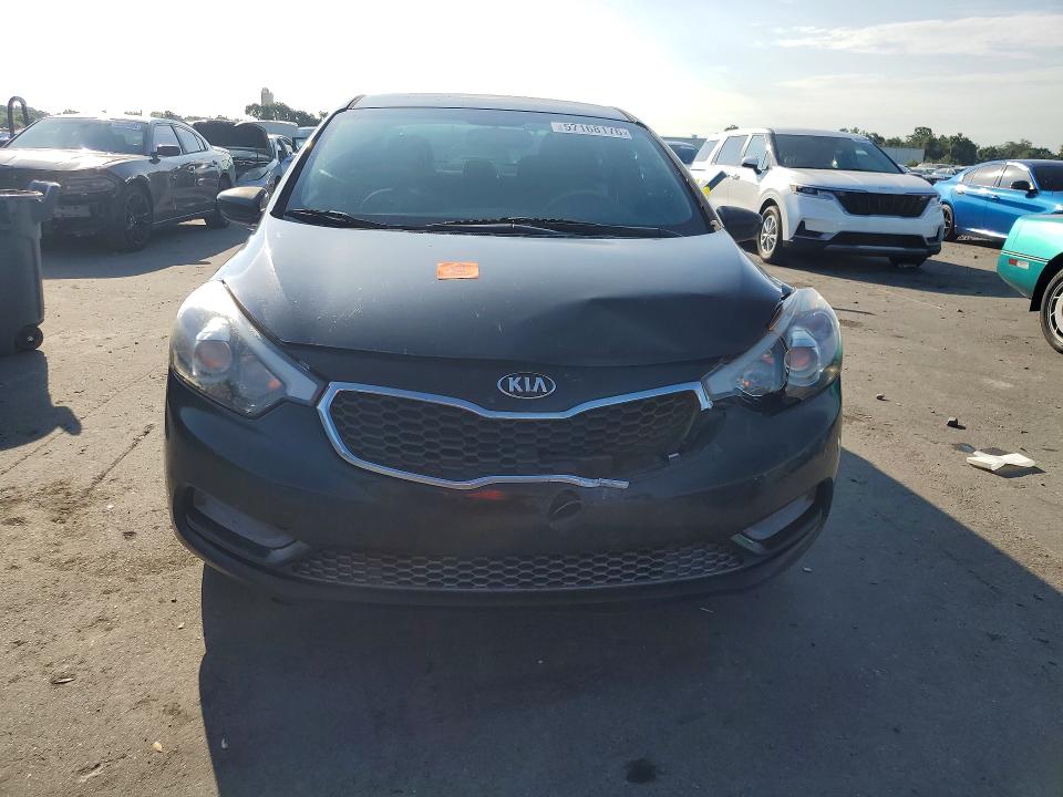 2015 Kia Forte VIN KNAFK4A68F5257690 COPART salvage auction — FRONT END, Fl - Cert Of Title Slvg Rebuildable, sold $550 on 2026-07-15 (photo 5)
