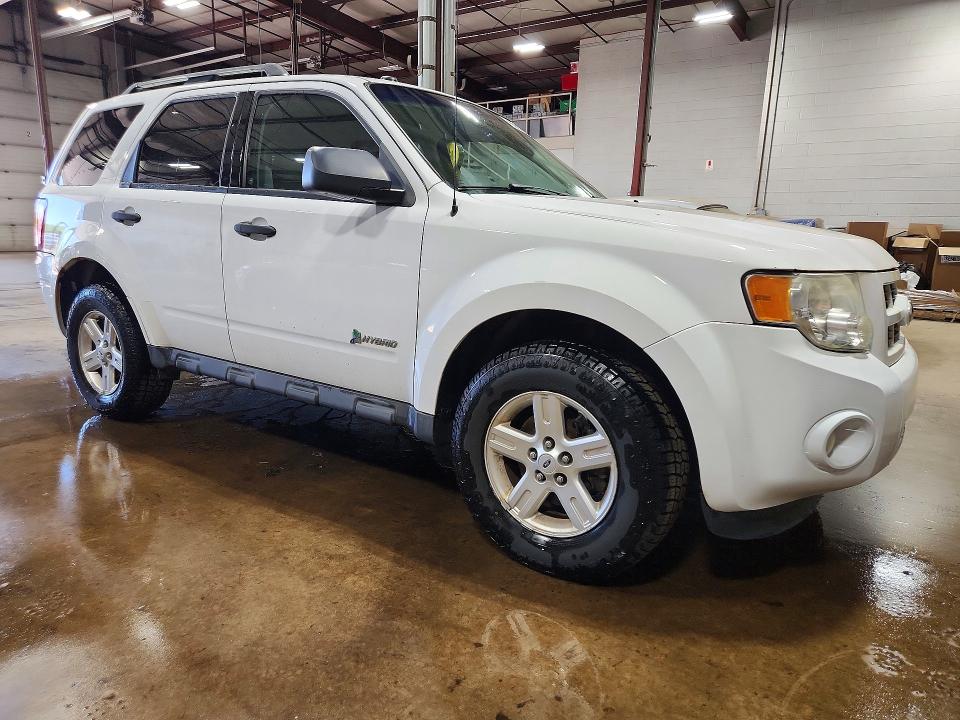 2011 Ford Escape hybrid VIN 1FMCU5K34BKB92676 COPART salvage auction — MINOR DENT/SCRATCHES, Ct - Certificate Of Title, sold $575 on 2026-07-02 (photo 4)