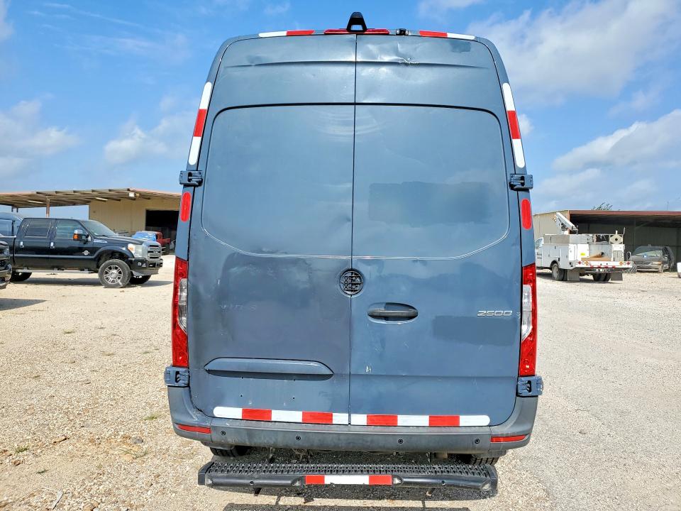 2019 Mercedes-benz VIN WD4PF0CD0KP047539 COPART salvage auction — ROLLOVER, Tx - Certificate Of Title, sold $9,400 on 2026-07-29 (photo 6)