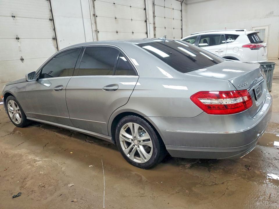 2010 Mercedes-benz E-klasse VIN WDDHF9AB2AA171646 COPART salvage auction — MINOR DENT/SCRATCHES, Mi - Certificate Of Title, sold $950 on 2026-08-12 (photo 2)
