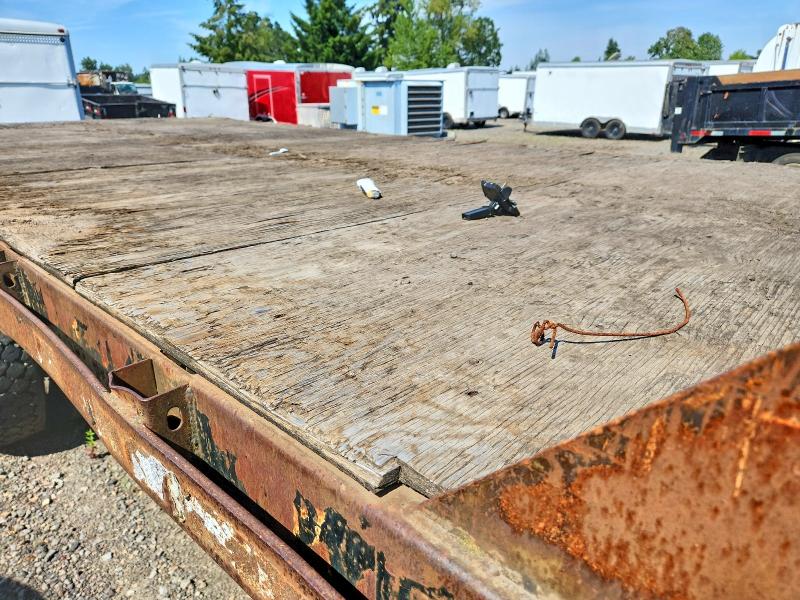 2005 Gmc C6500 VIN 1GDJ6C1C95F504348 COPART salvage auction — MINOR DENT/SCRATCHES, WA - VEHICLE CERT OF OWNERSHIP-TITL, sold $1,800 on 2026-08-27 (photo 6)