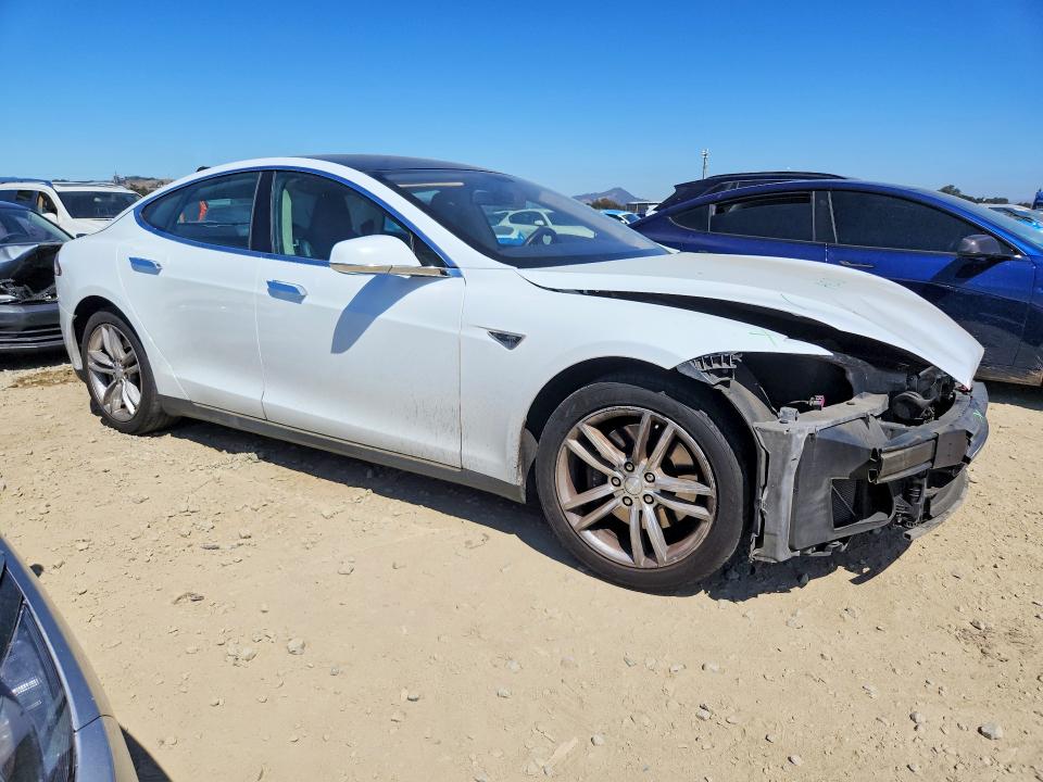 2013 Tesla VIN 5YJSA1CG7DFP07530 COPART salvage auction — FRONT END, CA - SALVAGE CERTIFICATE, sold $1,200 on 2026-07-02 (photo 4)