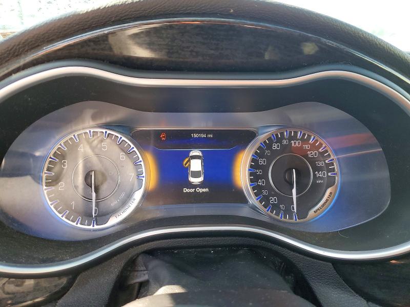 2015 Chrysler VIN 1C3CCCCBXFN501030 COPART salvage auction — MINOR DENT/SCRATCHES, In - Certificate Of Title, sold $125 on 2026-07-06 (photo 9)