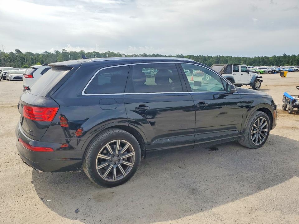 2017 Audi Q7 VIN WA1AAAF72HD057553 COPART salvage auction — MINOR DENT/SCRATCHES, Sc - Certificate Of Title, sold $4,150 on 2026-07-13 (photo 3)