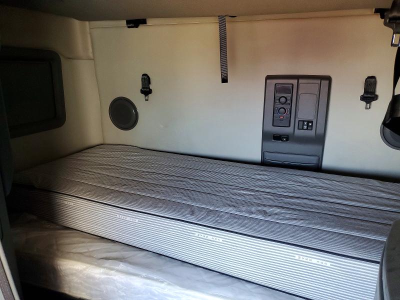 2023 Volvo Vnl VIN 4V4NC9EH8PN334892 COPART salvage auction — FRONT END, AZ - CERT OF TITLE - SALVAGE, sold $150 on 2026-07-12 (photo 6)