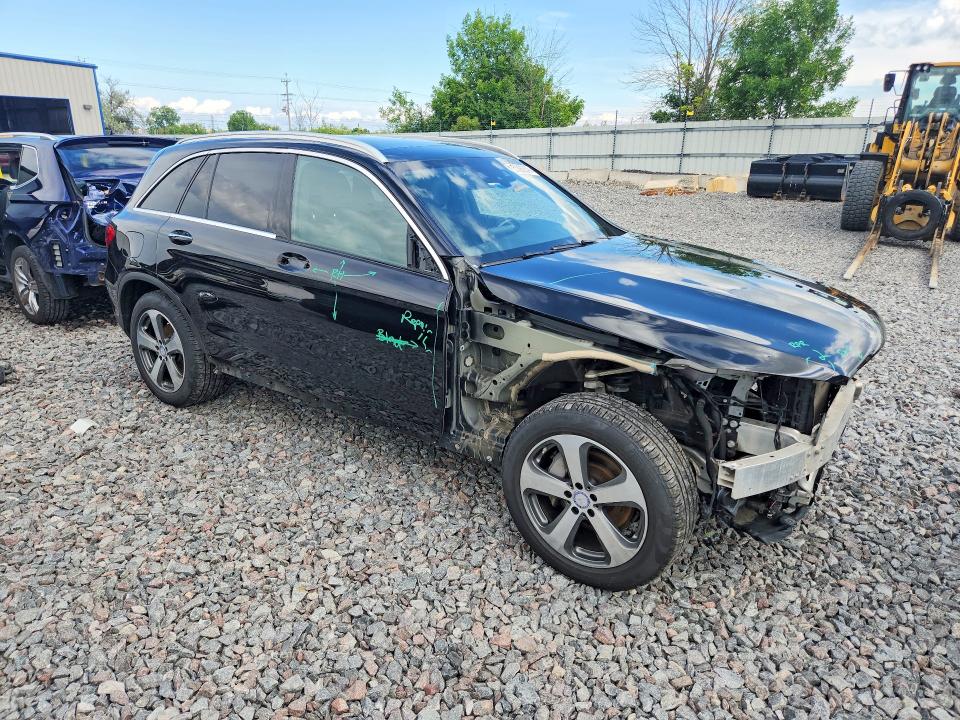 2017 Mercedes-benz Glc VIN WDC0G4KB1HF178195 COPART salvage auction — STRIPPED, Wi - Certificate Of Title, sold $6,000 on 2026-07-06 (photo 4)