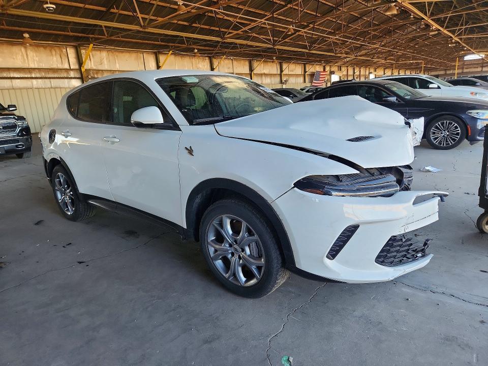 2024 Dodge Hornet VIN ZACPDFCW1R3A30029 COPART salvage auction — FRONT END, Fl - Dlr Only Cert Of Destruction (P), sold $1,650 on 2026-08-17 (photo 4)