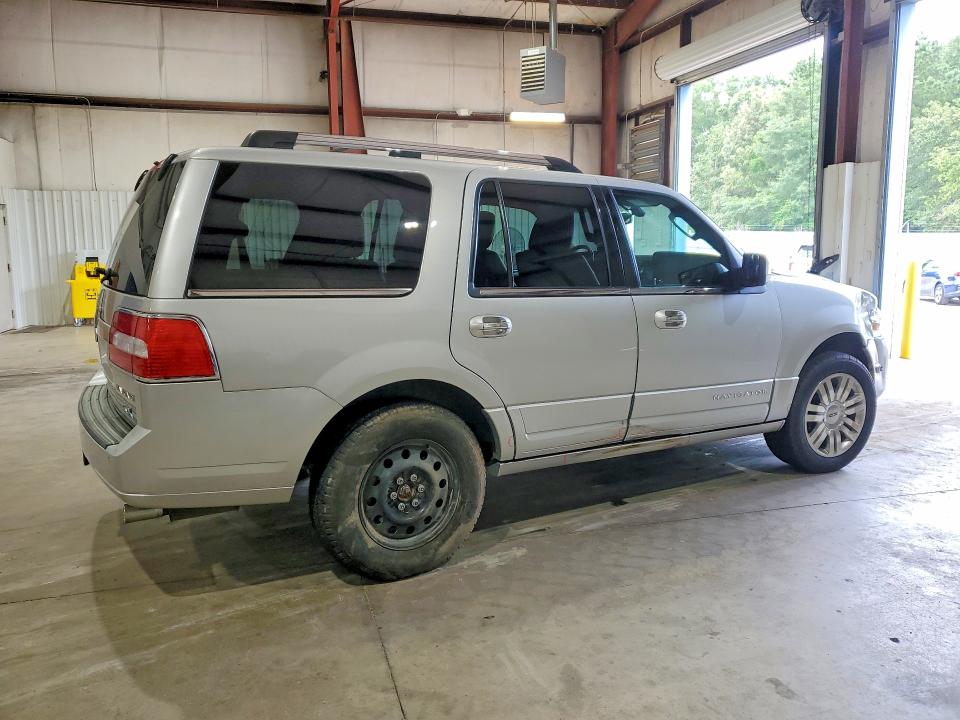 2014 Lincoln Navigator VIN 5LMJJ2H53EEL03693 COPART salvage auction — UNDERCARRIAGE, Tx - Salvage Vehicle Title, sold $2,000 on 2026-07-06 (photo 3)