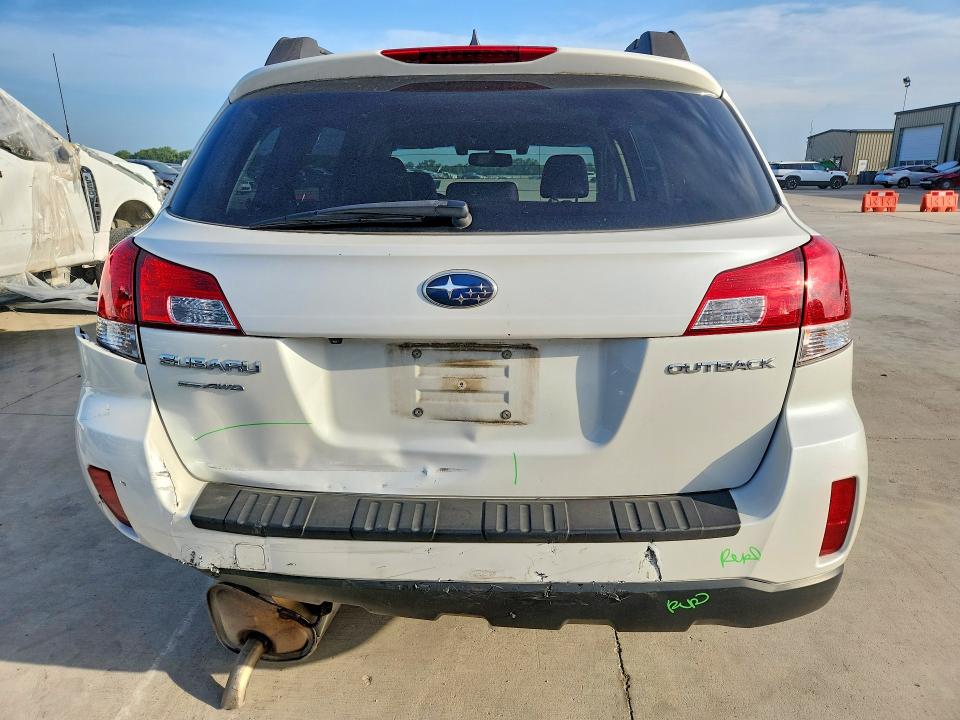 2014 Subaru Outback VIN 4S4BRCPC9E3258230 COPART salvage auction — REAR END, Tx - Salvage Vehicle Title, sold $2,800 on 2026-07-09 (photo 6)