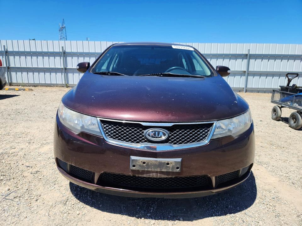 2010 Kia Forte VIN KNAFU4A23A5098948 COPART salvage auction — MINOR DENT/SCRATCHES, Ca - Dis/Dlr/Exp Only Clean Title, sold $700 on 2026-07-06 (photo 5)