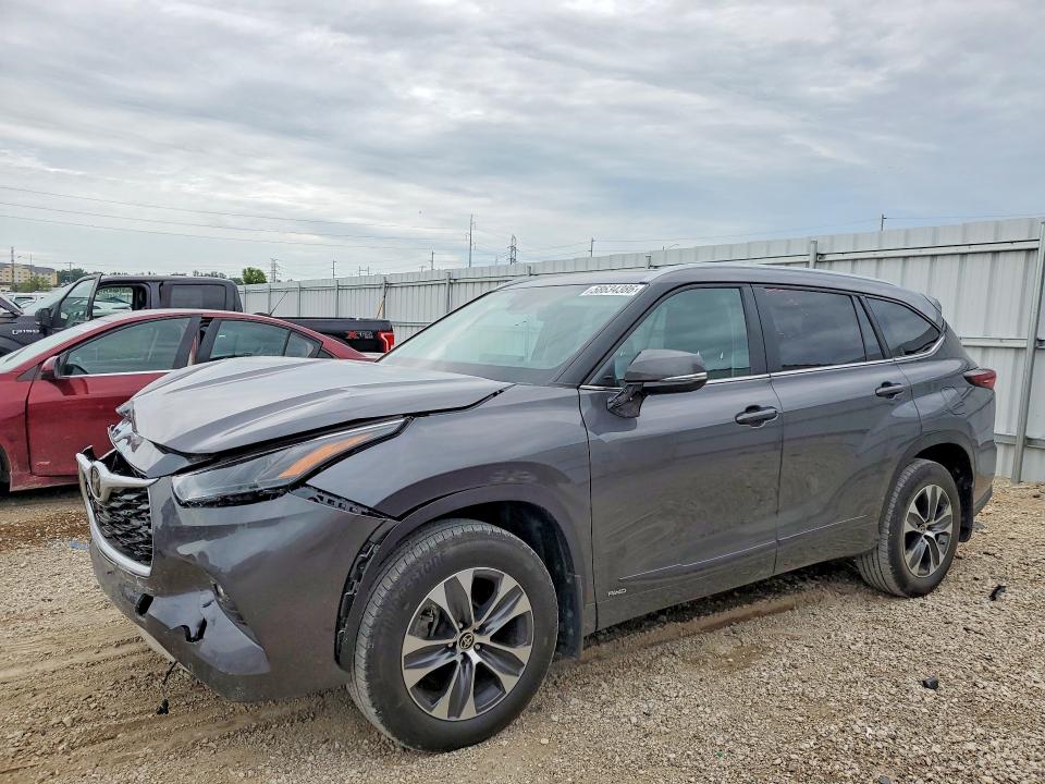 2025 Toyota VIN 5TDKBRCH1SS649069 COPART salvage auction — FRONT END, Ia - Cert Of Title-Salvage Title, sold $12,700 on 2026-07-22 (photo 1)
