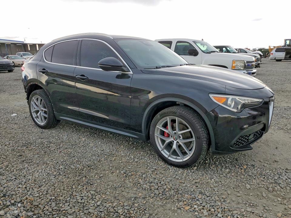 2018 Alfa romeo Stelvio VIN ZASFAKRN6J7C28781 COPART salvage auction — REAR END, CO - PUBLIC - SALVAGE TITLE (P), sold $5,400 on 2026-07-09 (photo 4)
