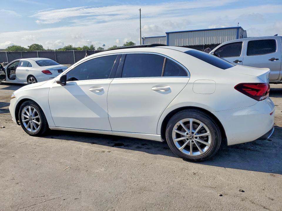 2020 Mercedes-benz A-klasse VIN W1K3G4EBXLW045707 COPART salvage auction — MINOR DENT/SCRATCHES, Fl - Certificate Of Title, sold $6,500 on 2026-07-28 (photo 2)