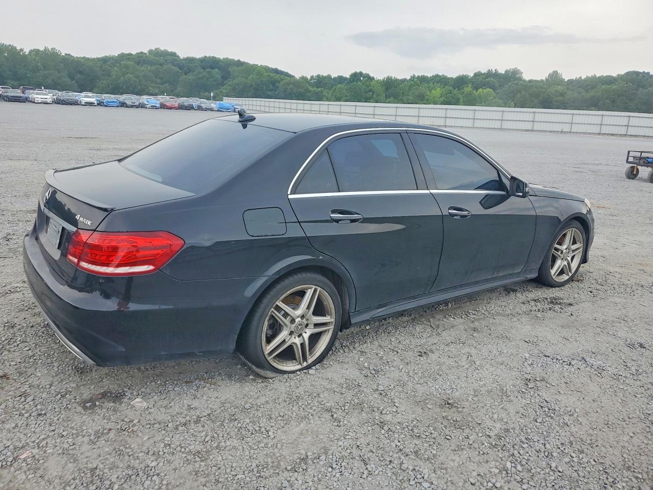 2014 Mercedes-Benz E-Class VIN WDDHF8JB8EA807485 COPART salvage auction — Normal Wear, VA - DEALER ONLY CLEAN TITLE (P), sold $2,050 on 2026-07-01 (photo 3)