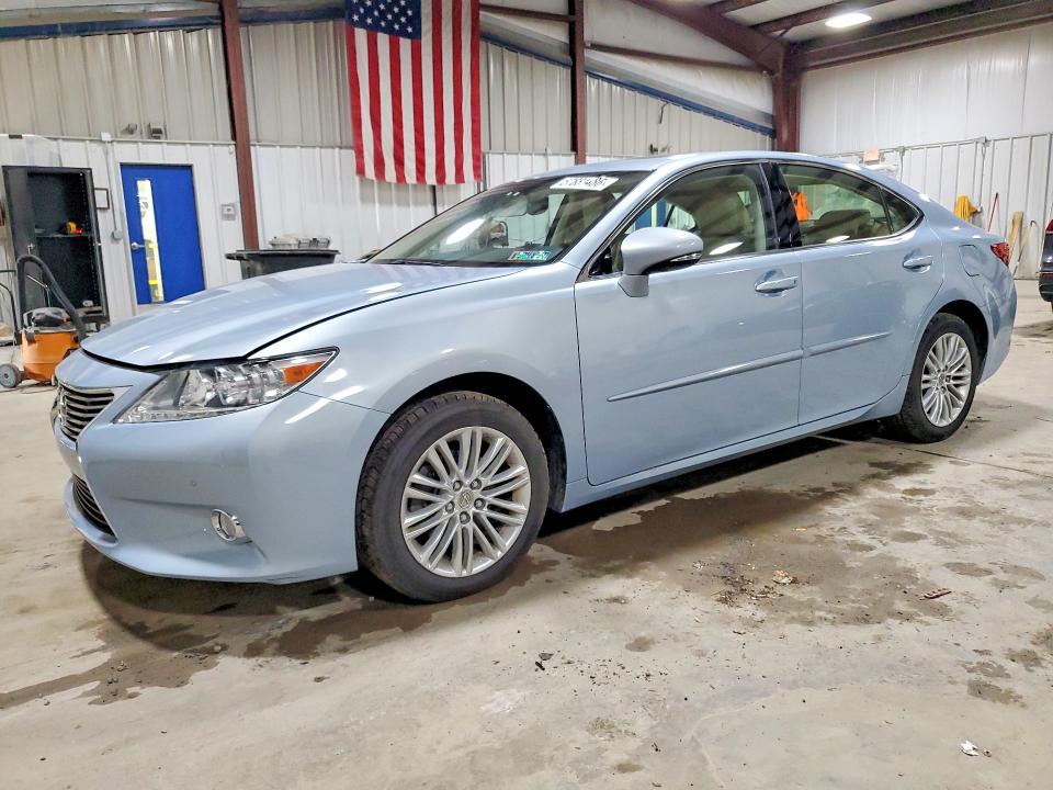 2013 Lexus VIN JTHBK1GGXD2041207 COPART salvage auction — REAR END, Pa - Certificate Of Salvage, sold $800 on 2026-07-29 (photo 1)