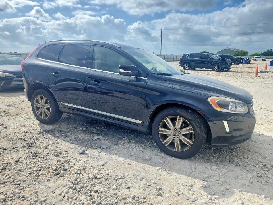 2017 Volvo VIN YV440MDUXH2166710 COPART salvage auction — UNDERCARRIAGE, Tx - Salvage Vehicle Title, sold $3,500 on 2026-07-23 (photo 4)