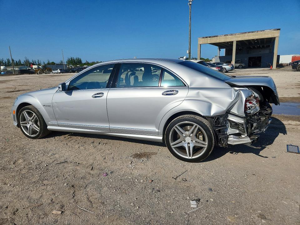2012 Mercedes-benz S-klasse amg VIN WDDNG7EB8CA445031 COPART salvage auction — REAR END, Fl - Cert Of Title Slvg Rebuildable, sold $9,800 on 2026-07-09 (photo 2)