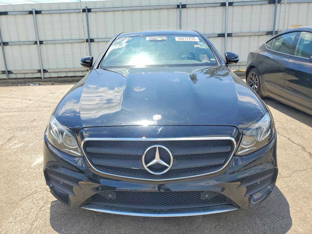 2017 Mercedes-Benz E-Class VIN WDDZF4KB4HA153889 COPART salvage auction — Minor Dent/Scratches, OH - CERT OF TITLE-REPOSSESSION, sold $8,900 on 2026-07-01 (photo 5)