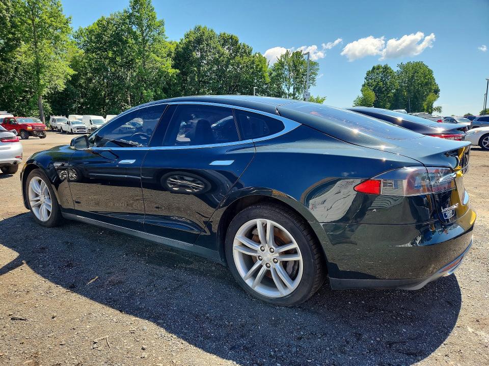 2013 Tesla Model s VIN 5YJSA1DN5DFP09094 COPART salvage auction — MINOR DENT/SCRATCHES, Ma - Certificate Of Title, sold $5,900 on 2026-07-27 (photo 2)