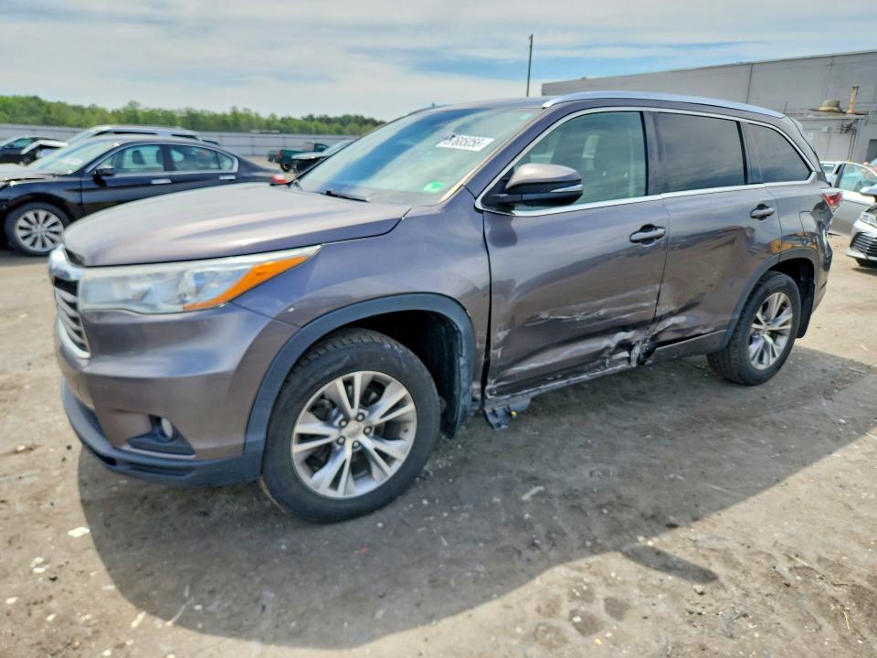 2015 Toyota Highlander VIN 5TDJKRFHXFS127120 COPART salvage auction — SIDE, Va - Cert Of Title - Salvage, sold $8,000 on 2026-07-08 (photo 1)