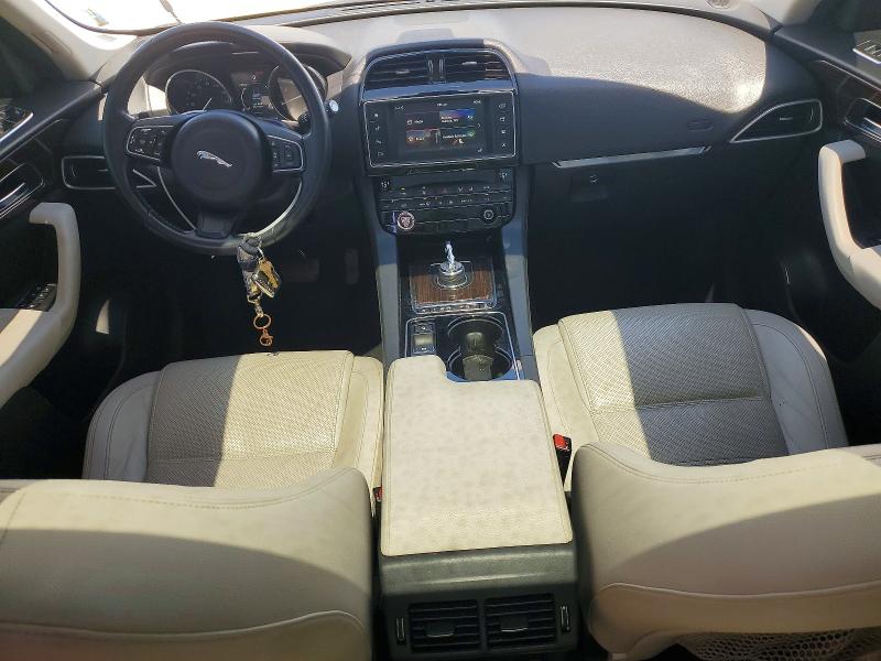 2017 Jaguar F-pace VIN SADCK2BV2HA898977 COPART salvage auction — HAIL, Ia - Salvage W/Salvage History, sold $5,200 on 2026-07-31 (photo 8)