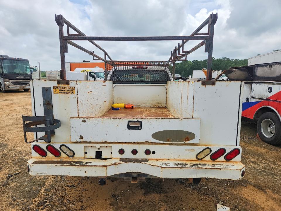2007 Chevrolet Silverado 3500 VIN 1GBJC33687F553665 COPART salvage auction — NORMAL WEAR, FL - CERTIFICATE OF TITLE, sold $3,000 on 2026-07-08 (photo 6)
