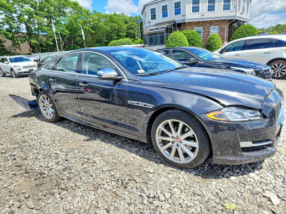 2016 Jaguar Xj VIN SAJWJ1CD8G8W00984 COPART salvage auction — REAR END, Ma - Cert Of Title-Reconstrctd Coll, sold $4,950 on 2026-07-08 (photo 4)
