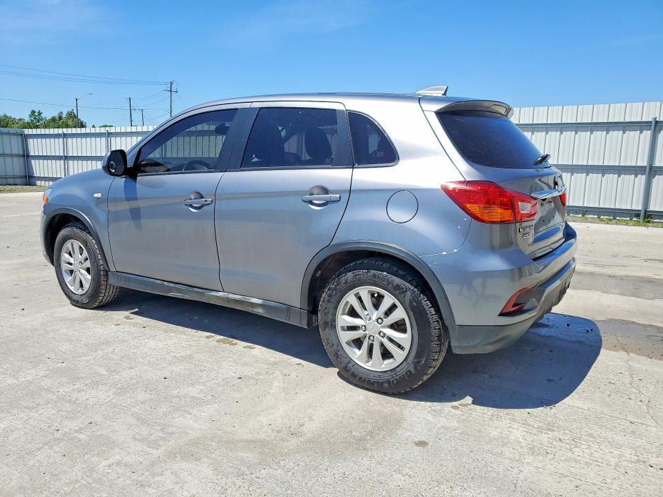 2019 Mitsubishi Rvr VIN JA4AJ3AU6KU602122 COPART salvage auction — MINOR DENT/SCRATCHES, On - Permit No Brand - Unfit (P), sold $8,300 on 2026-07-08 (photo 2)