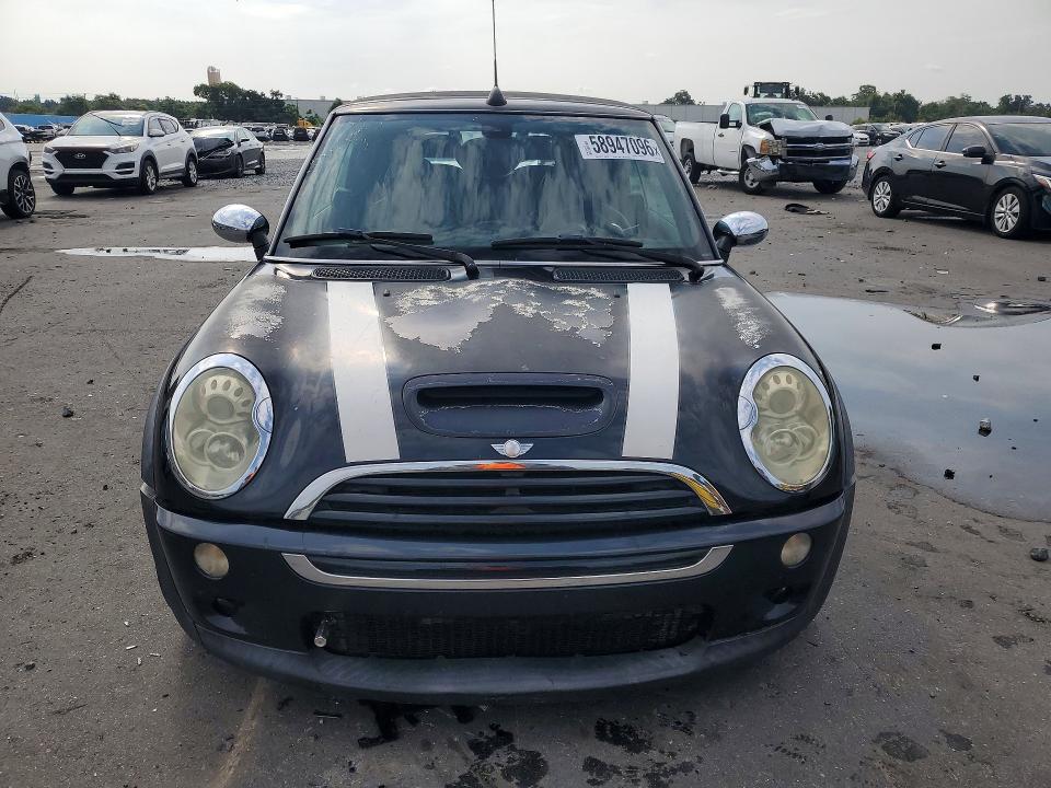 2006 Mini Cooper VIN WMWRH335X6TF87940 COPART salvage auction — MINOR DENT/SCRATCHES, Fl - Certificate Of Title (P), sold $425 on 2026-07-06 (photo 5)