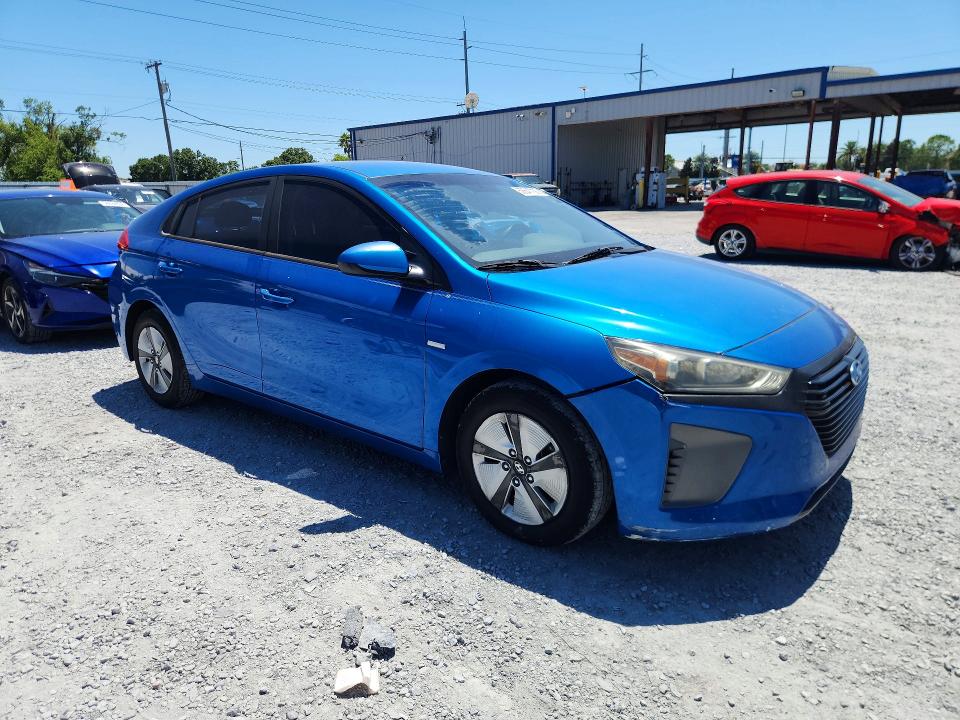 2017 Hyundai VIN KMHC65LC2HU023746 COPART salvage auction — MINOR DENT/SCRATCHES, Fl - Certificate Of Title (P), sold $4,750 on 2026-07-02 (photo 4)