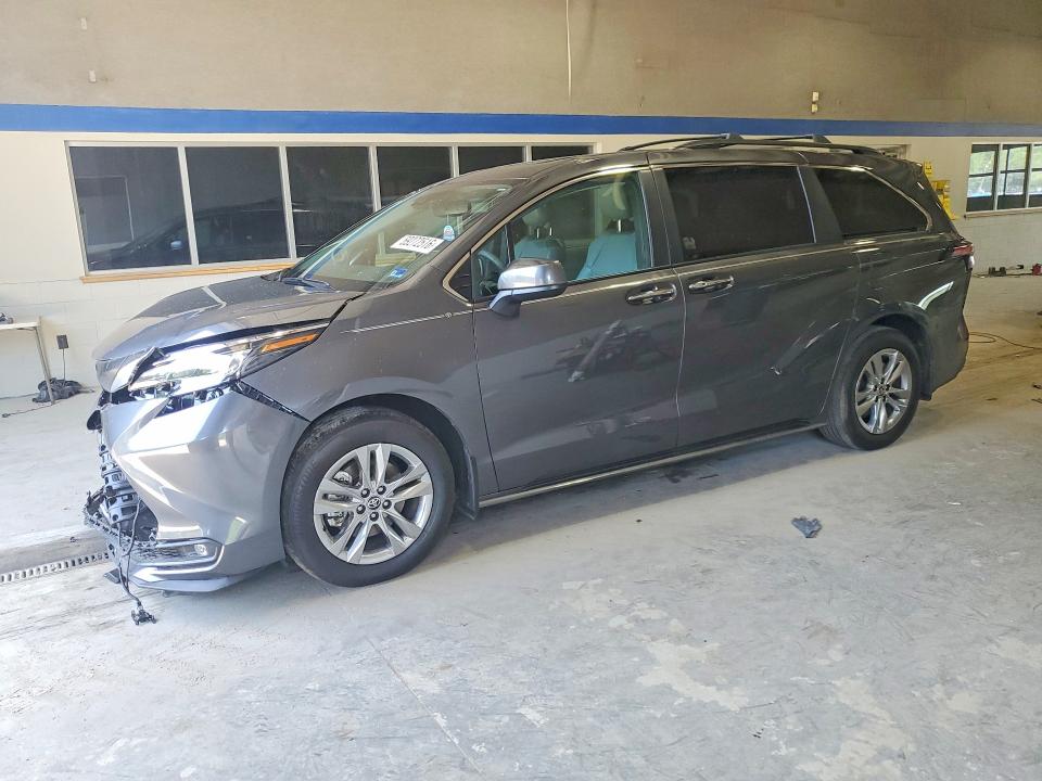 2025 Toyota Sienna VIN 5TDJSKFC1SS183274 COPART salvage auction — FRONT END, Va - Cert Of Title - Salvage, sold $19,600 on 2026-08-21 (photo 1)