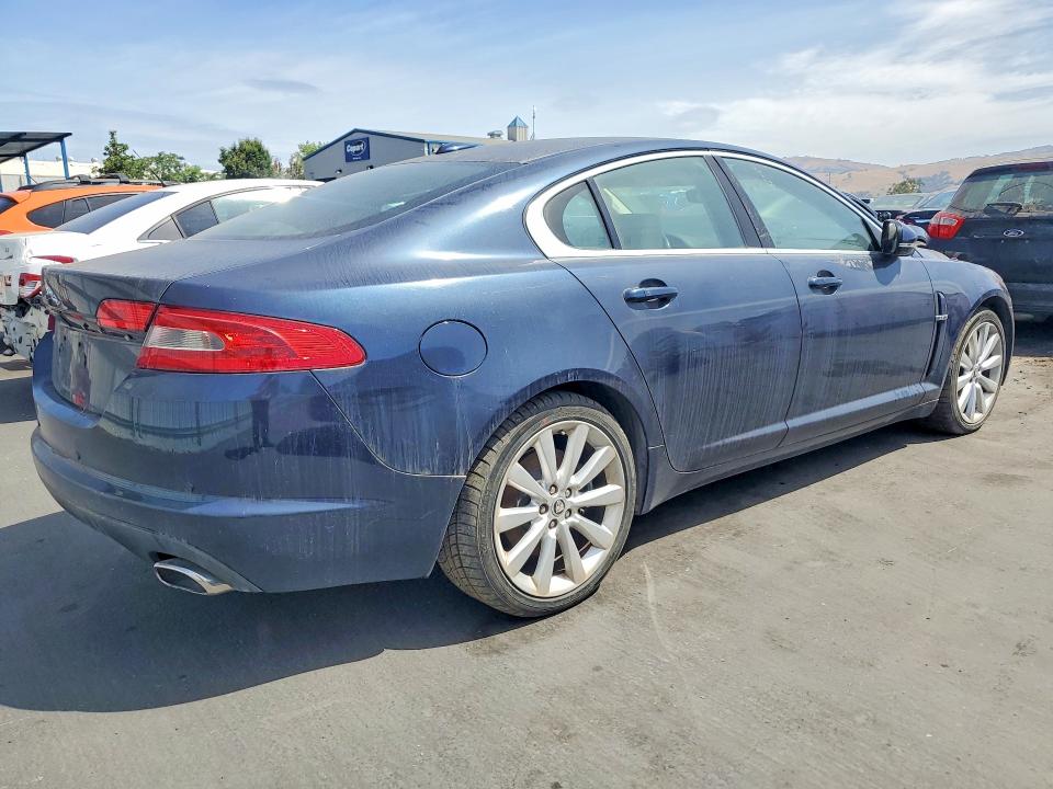 2010 Jaguar Xf VIN SAJWA0GB1ALR64445 COPART salvage auction — MECHANICAL, Ca - Dis/Dlr/Exp Only Lien Papers, sold $400 on 2026-07-30 (photo 3)