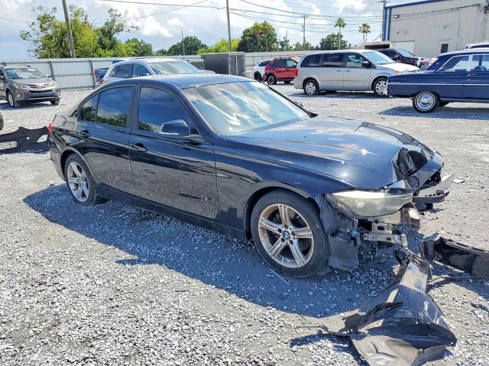 2014 BMW 3er VIN WBA3A5G56ENP27983 COPART salvage auction — FRONT END, FL - CERT OF TITLE SLVG REBUILDABLE, sold $1,100 on 2026-07-17 (photo 4)