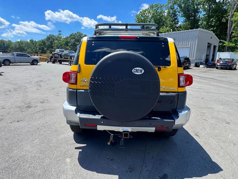 2007 Toyota Fj cruiser VIN JTEBU11F470029965 COPART salvage auction — MINOR DENT/SCRATCHES, Nj - Certificate Of Title, sold $5,500 on 2026-07-14 (photo 6)