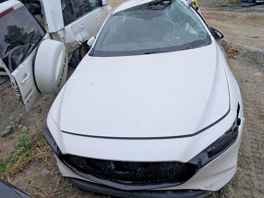 2021 Mazda 3 VIN JM1BPAK73M1312267 COPART salvage auction — SIDE, Qc - Irrecuperable, sold $2,250 on 2026-07-07 (photo 5)