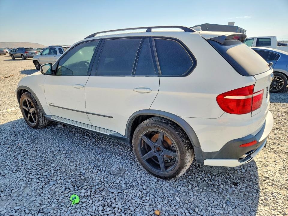 2009 BMW X5 VIN 5UXFE83529L169609 COPART salvage auction — MINOR DENT/SCRATCHES, Ut - Certificate Of Title, sold $775 on 2026-07-31 (photo 2)