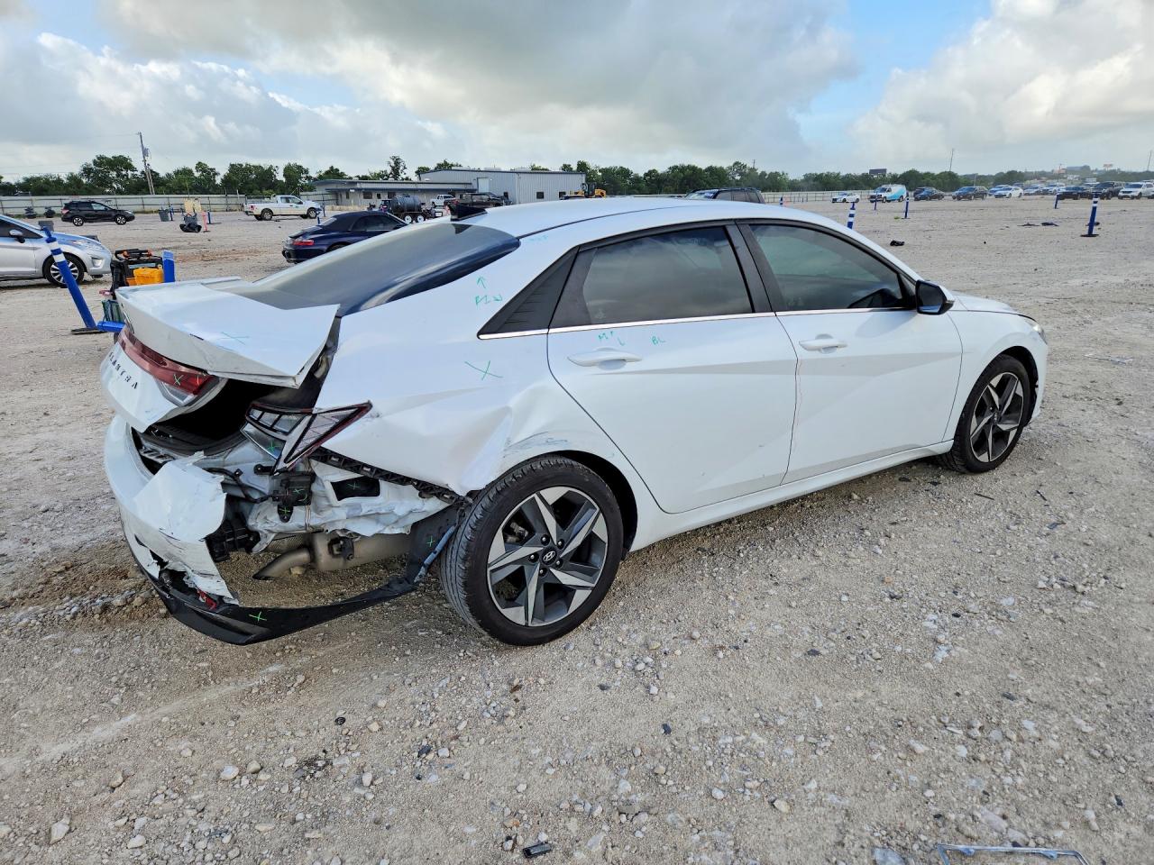2022 Hyundai Elantra VIN 5NPLN4AG3NH081328 COPART salvage auction — Rear End, TX - SALVAGE VEHICLE TITLE, sold $5,600 on 2026-07-09 (photo 3)