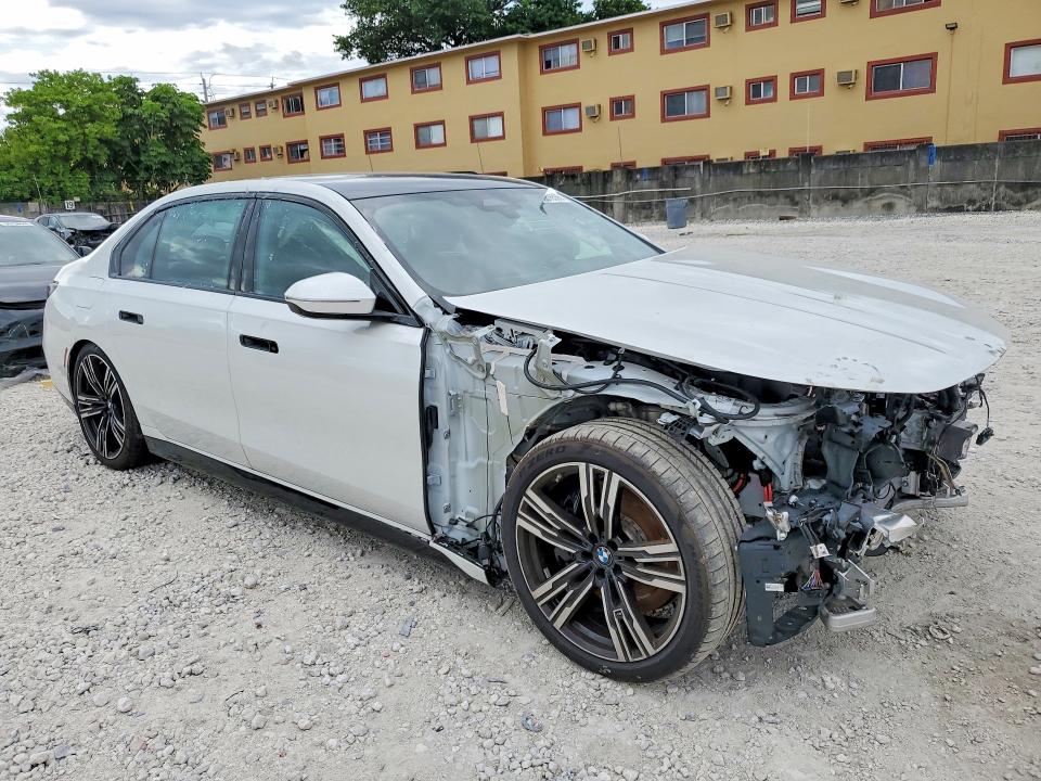 2025 BMW 7 series VIN WBA23EH0XSCV31352 COPART salvage auction — FRONT END, FL - CERT OF TITLE SLVG REBUILDABLE, sold $30,750 on 2026-07-28 (photo 4)