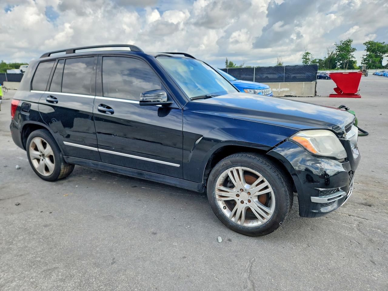 2015 Mercedes-Benz GLK-Class VIN WDCGG5HB3FG338645 COPART salvage auction — Front End, FL - CERTIFICATE OF TITLE (P), sold $3,600 on 2026-06-30 (photo 4)