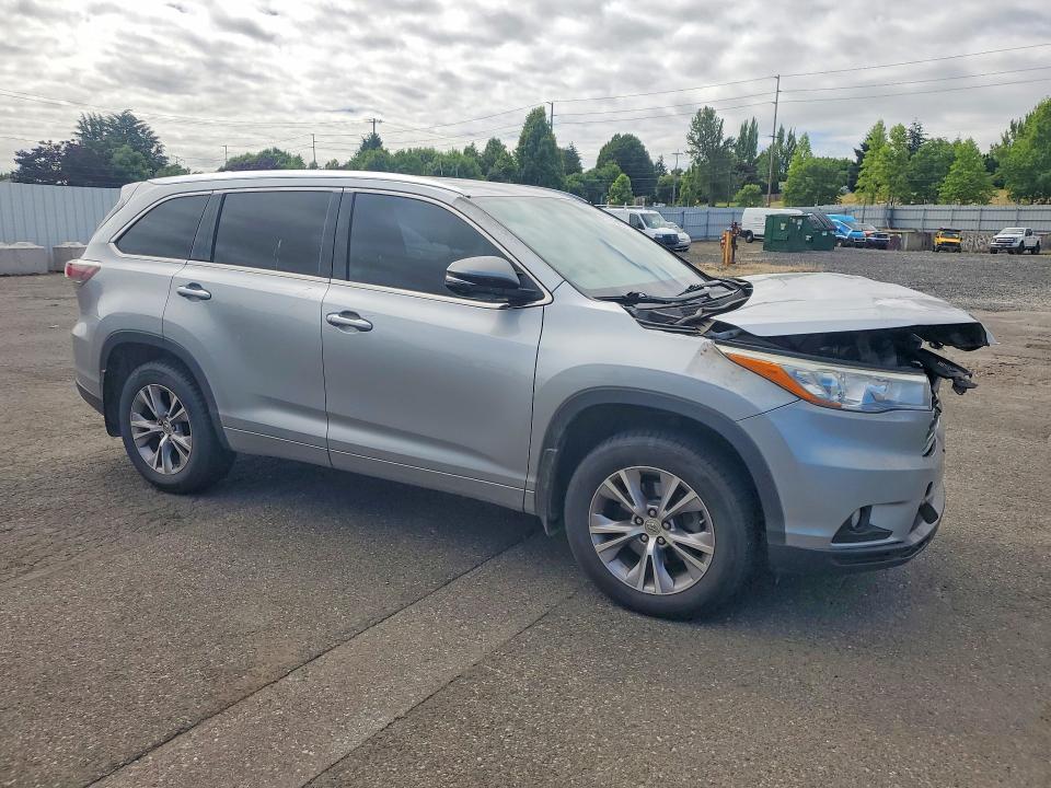 2015 Toyota Highlander VIN 5TDJKRFH8FS193035 COPART salvage auction — FRONT END, OR - SALVAGE TITLE CERTIFICATE, sold $300 on 2026-07-29 (photo 4)
