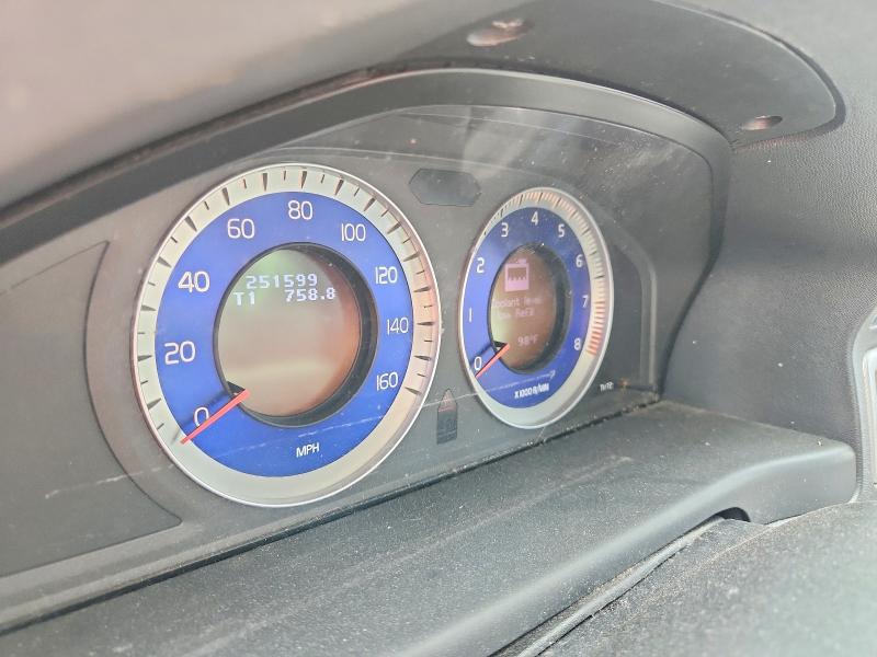 2010 Volvo V70 VIN YV1982BW1A1118173 COPART salvage auction — FRONT END, In - Cert Of Title-Salvage Title, sold $60 on 2026-07-27 (photo 9)